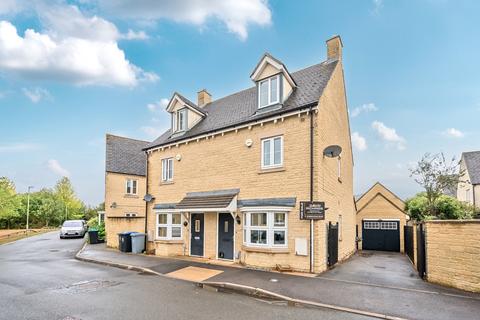 undefined, Saffron Crescent, Carterton, Oxfordshire, OX18