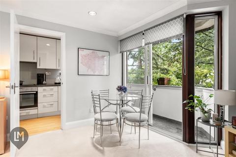 2 bedroom flat for sale, Inner Park Road, London