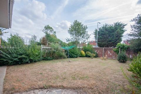 6 bedroom detached house for sale, 6 BEDROOM H.M.O (or Family Home) on Petersfield, Chelmsford
