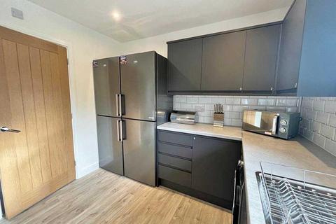 6 bedroom detached house for sale, 6 BEDROOM H.M.O (or Family Home) on Petersfield, Chelmsford