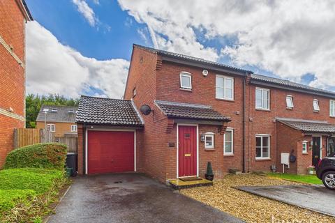 3 bedroom end of terrace house for sale, Breadels Field, Basingstoke RG22
