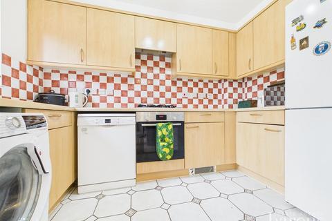 3 bedroom end of terrace house for sale, Breadels Field, Basingstoke RG22