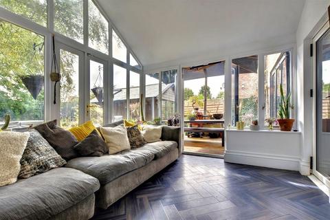 34 Daisy Road, Nottingham, NG3 6HH
