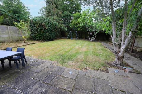 undefined, Hendon NW4