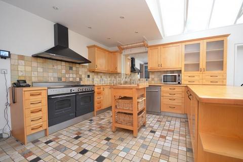 undefined, Hendon NW4