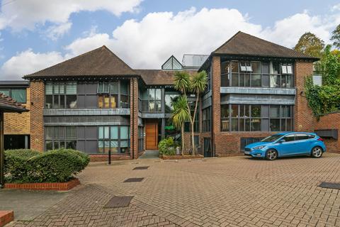 1 bedroom flat to rent, Old Station Approach, Capitol House Old Station Approach, SO23