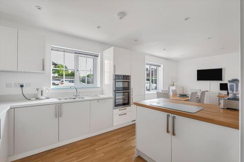 4 bedroom detached house for sale, Winchester Road, Four Marks, Alton, Hampshire