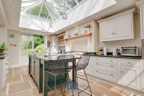 4 bedroom detached house for sale, Manor Road, Loughton IG10