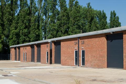 Warehouse to rent, Warnford Industrial Estate Hayes UB3 1BQ