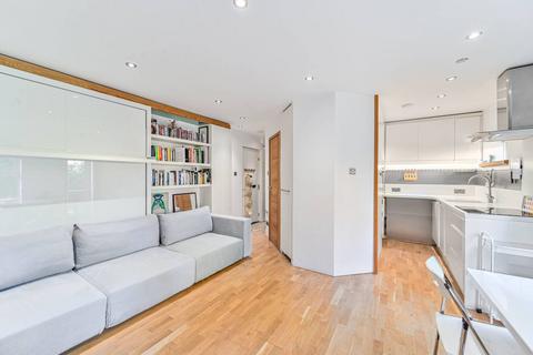 Wycherley Close, Blackheath, London, SE3