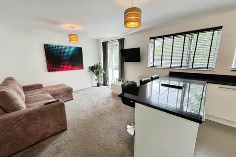 2 bedroom flat for sale, Palatine Road, West Didsbury, Manchester, M20