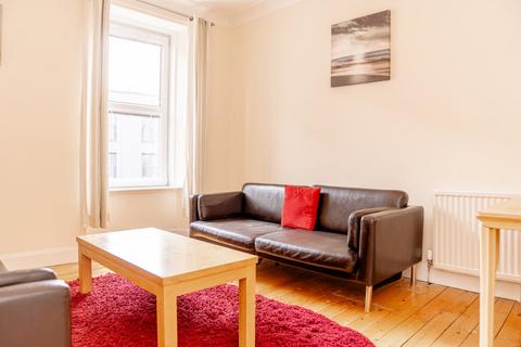 3 bedroom flat for sale, 59 (1FL) Strathmartine Road, Strathmartine, Dundee, DD3