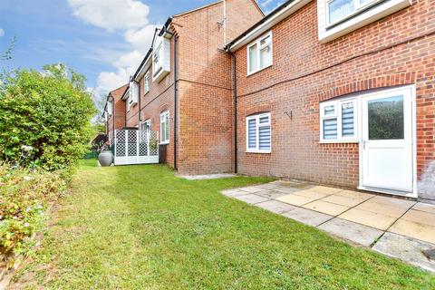 1 bedroom ground floor flat for sale, Rowan Mead, Tadworth KT20