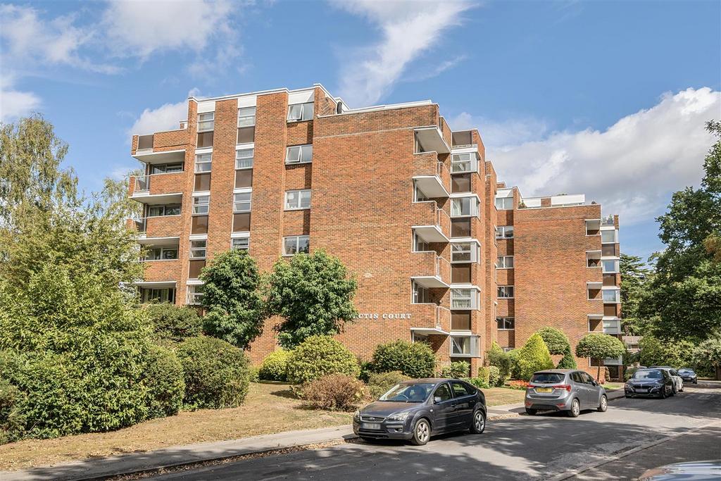 Vectis Court External