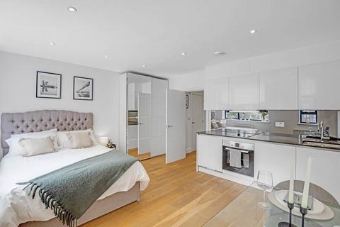 undefined, Barking Road, London E16