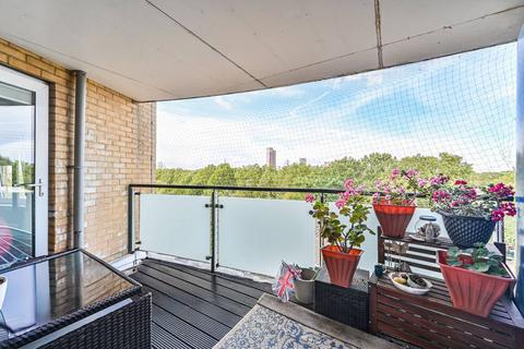 3 bedroom flat for sale, Yeoman Street, Deptford, London, SE8