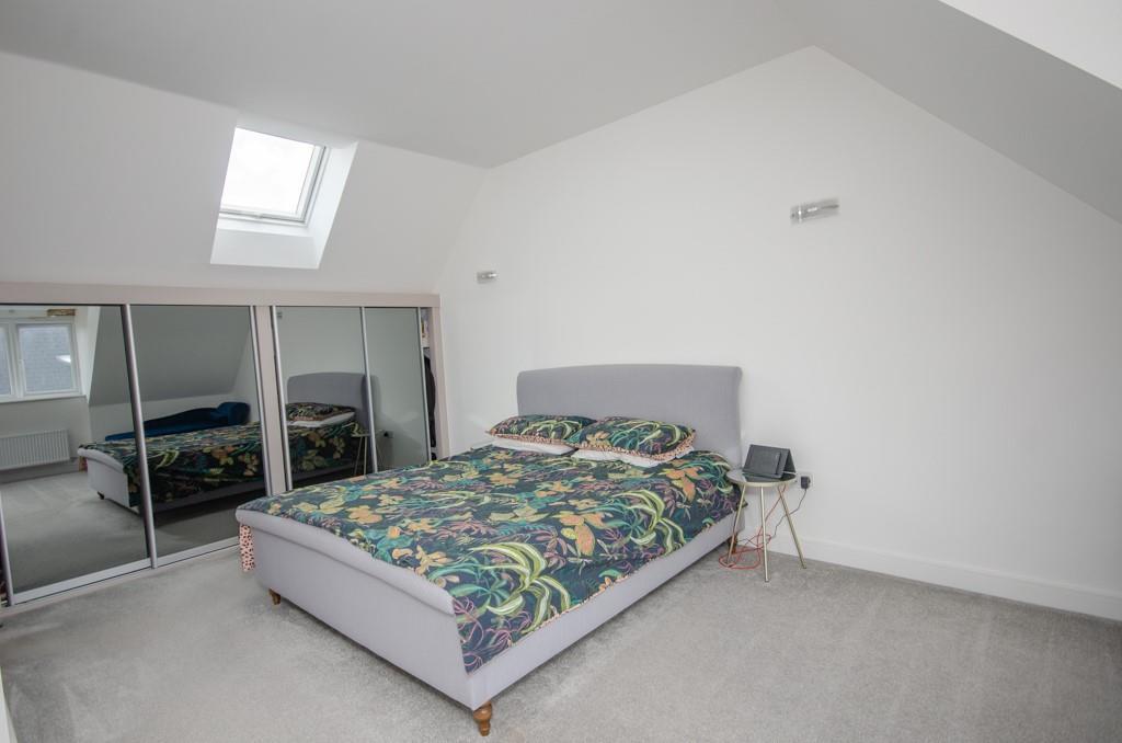 Master bedroom pic 2.jpg