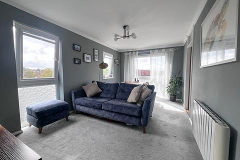 2 bedroom flat for sale, Crescent Way, Burgess Hill