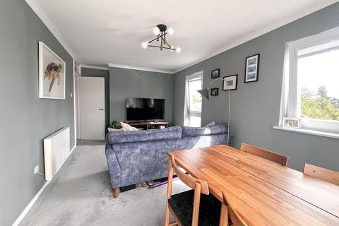2 bedroom flat for sale, Crescent Way, Burgess Hill