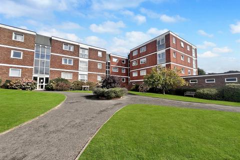 2 bedroom flat for sale, Crescent Way, Burgess Hill