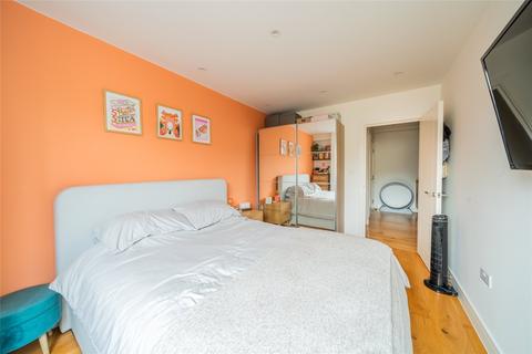 Flat 5, Stocks House, 9 North Street, Leatherhead, KT22 7UX