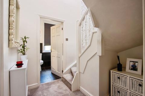 13 Angel Row, Rothwell, Leeds, LS26 0SG