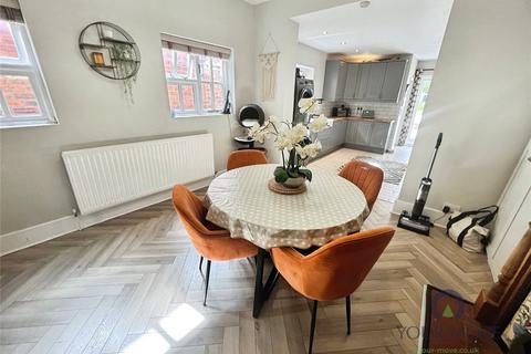 70 Green Lanes, Bilston, WV14 6DA