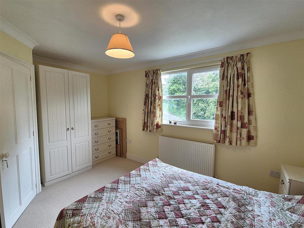 Bedroom 2.jpg