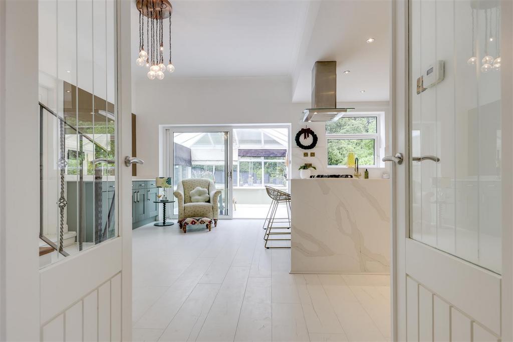Feature to Kitchen