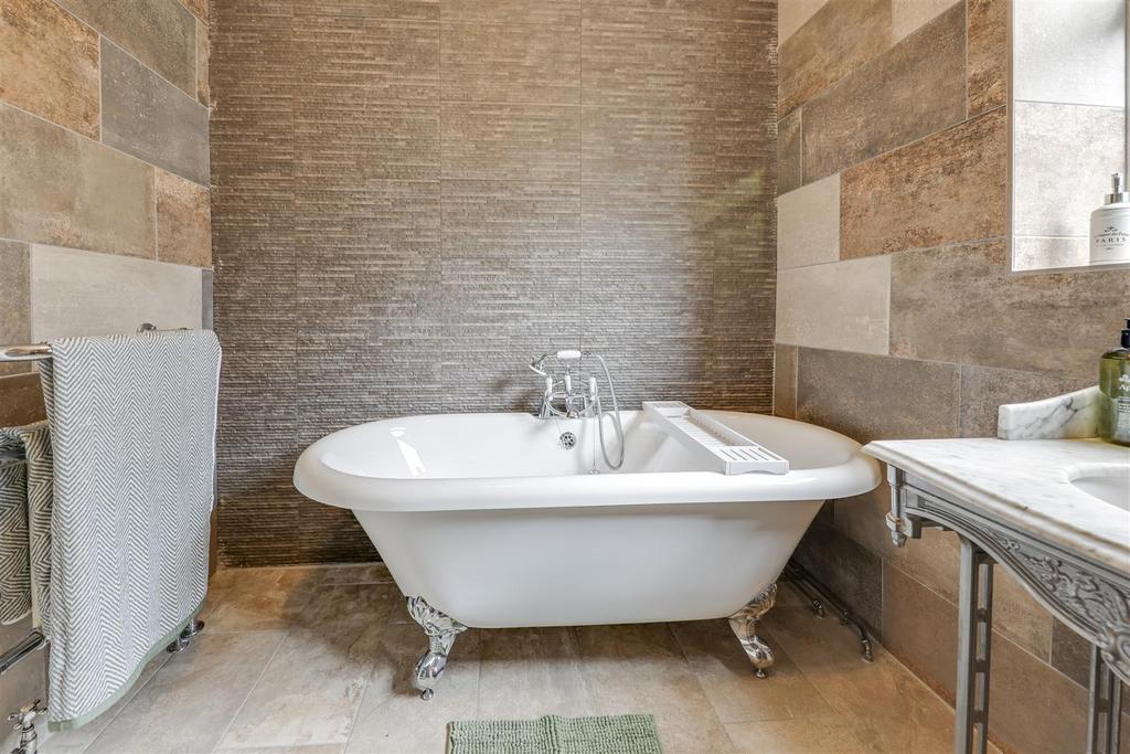 Feature Bath