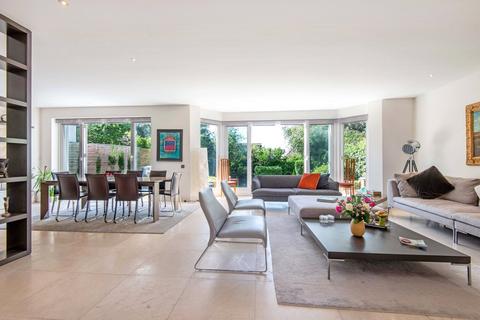 undefined, Parklands Drive, London