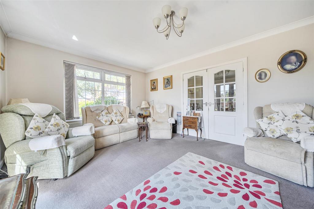 For Sale by  Aspire Residential   Glynde Avenue