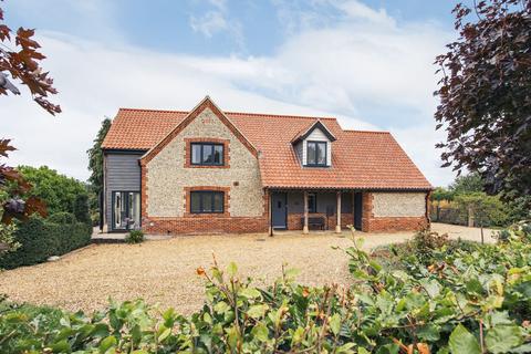 undefined, Chain Free in Tatterford with Habitable Outbuildings