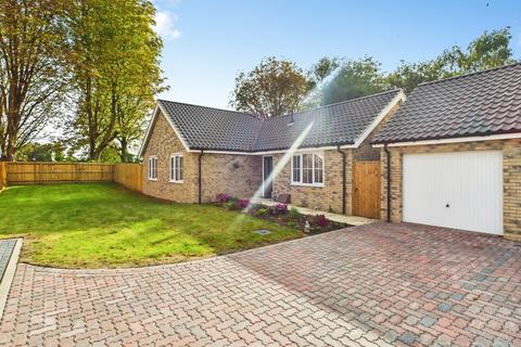 undefined, Garner Close, Carbrooke, IP25