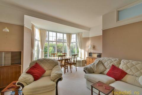 2 bedroom ground floor flat for sale, Cantelupe Road, Bexhill-on-Sea, TN40