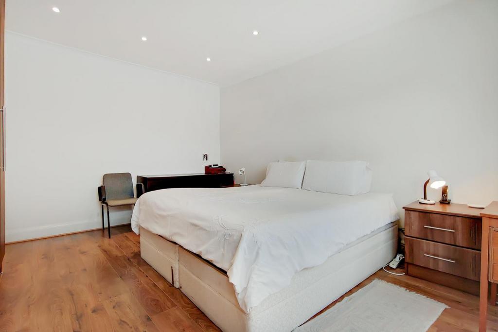 11 Master Bedroom-2.jpg