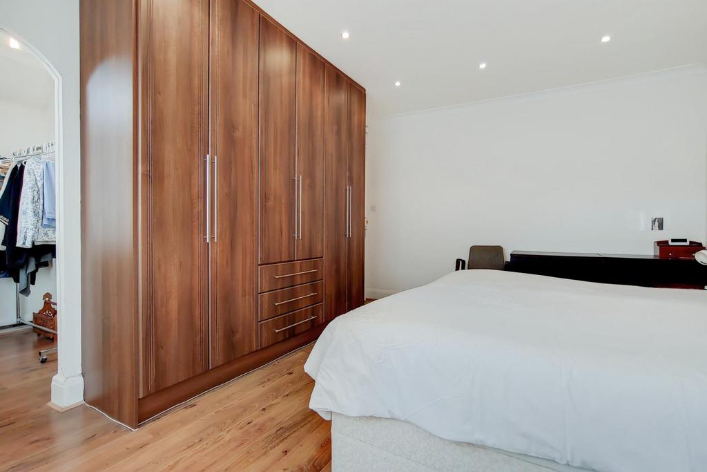 11 Master Bedroom-0.jpg