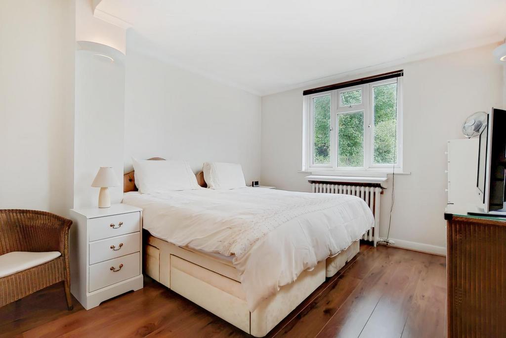 14 Bedroom 3-1.jpg