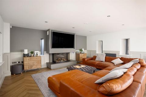 5 bedroom barn conversion for sale, Scarsdale Ridge, Leeds LS17