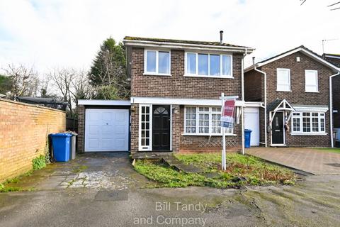 Winchester Close, Lichfield, WS13