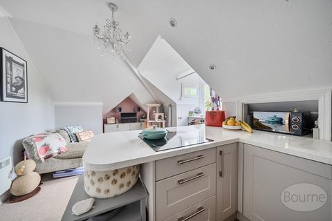 1 bedroom penthouse for sale, Upper Edgeborough Road, Guildford, Surrey, GU1
