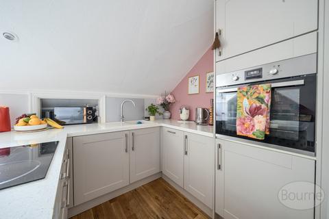 1 bedroom penthouse for sale, Upper Edgeborough Road, Guildford, Surrey, GU1