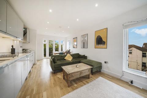 2 bedroom flat for sale, Beulah Road, Thornton Heath, CR7