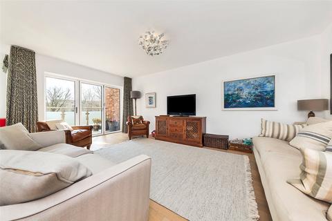 2 Harrison Drive, Cambridge, CB2 8ED