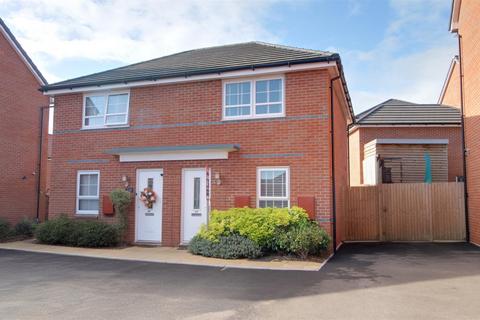 2 bedroom semi-detached house for sale, Manor Road, Newent