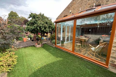 4 bedroom end of terrace house for sale, Spring Grove, Clayton West, Huddersfield, HD8 9HH