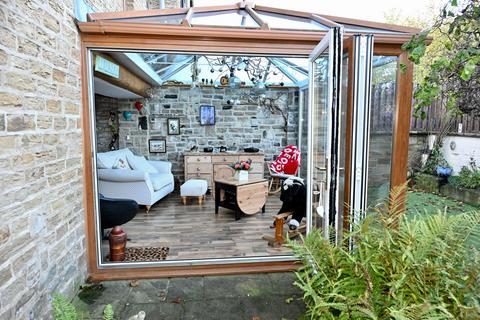 4 bedroom end of terrace house for sale, Spring Grove, Clayton West, Huddersfield, HD8 9HH
