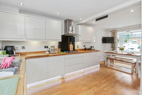 3 bedroom detached house for sale, Saunderton Close, Haydock, WA11