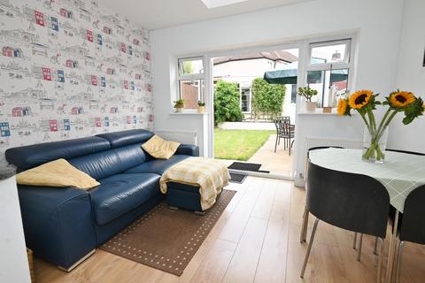 3 bedroom terraced house for sale, Fulwell Park Avenue, Twickenham TW2