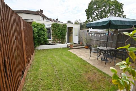 3 bedroom terraced house for sale, Fulwell Park Avenue, Twickenham TW2